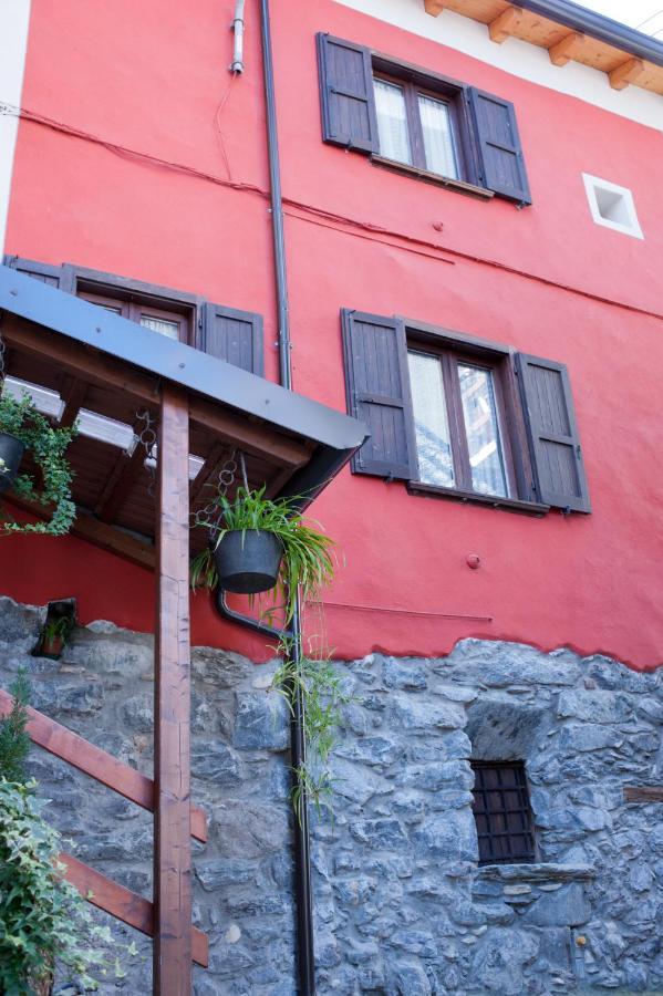 B&B Il Pettirosso Malonno Eksteriør billede