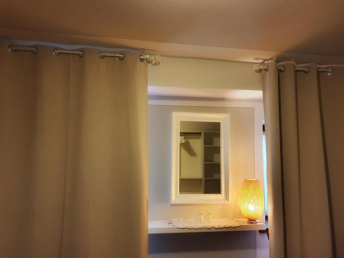 B&B Il Pettirosso Malonno Eksteriør billede